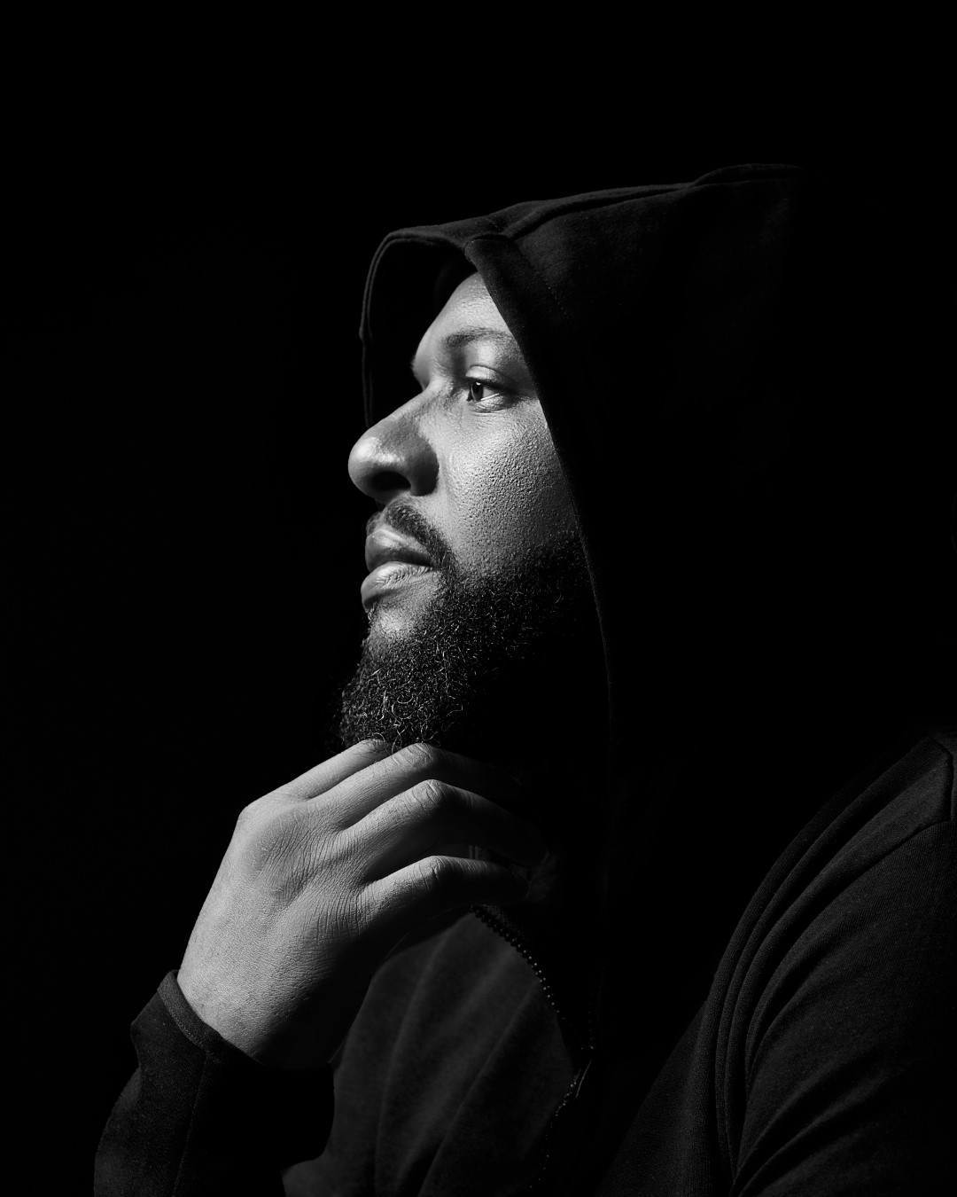 Big DL editorial portrait in studio